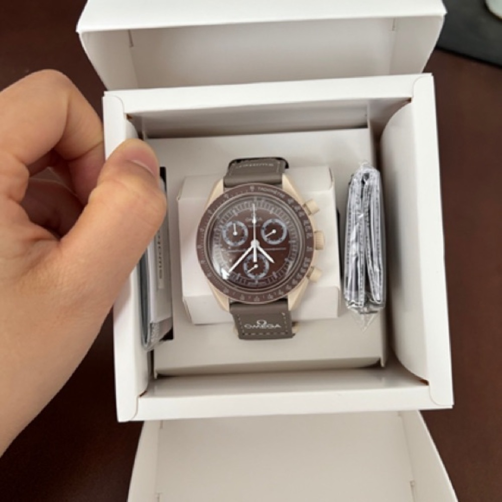 Omega battery watch, Earth desert - Picture 5 of 8